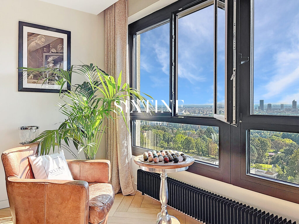 Appartement de standing avec vue panoramique – 5 pièces – 4 chambres – 140.00 m²