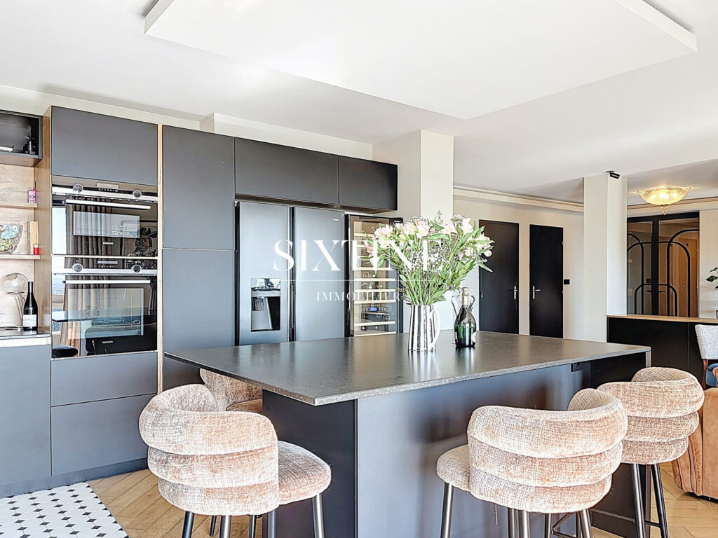 Appartement de standing avec vue panoramique – 5 pièces – 4 chambres – 140.00 m²