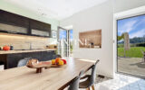 Ferme de caractère  302 m² habitables + dépendances  V – 8 pièces – 6 chambres – 302.00 m²