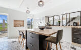Ferme de caractère  302 m² habitables + dépendances  V – 8 pièces – 6 chambres – 302.00 m²