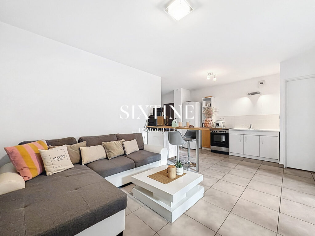 T2 avec balcon et piscine – 2 pièces – 1 chambre – 45.00 m²