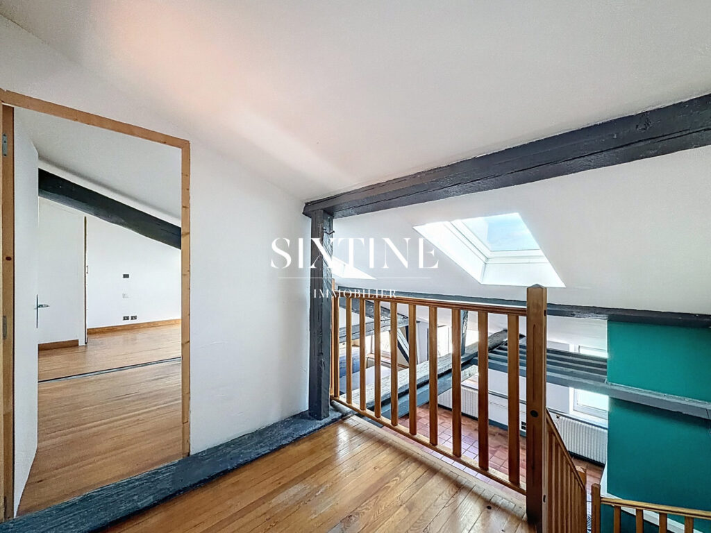Appartement dernier étage avec vue à rénover – 4 pièces – 3 chambres – 96.00 m²