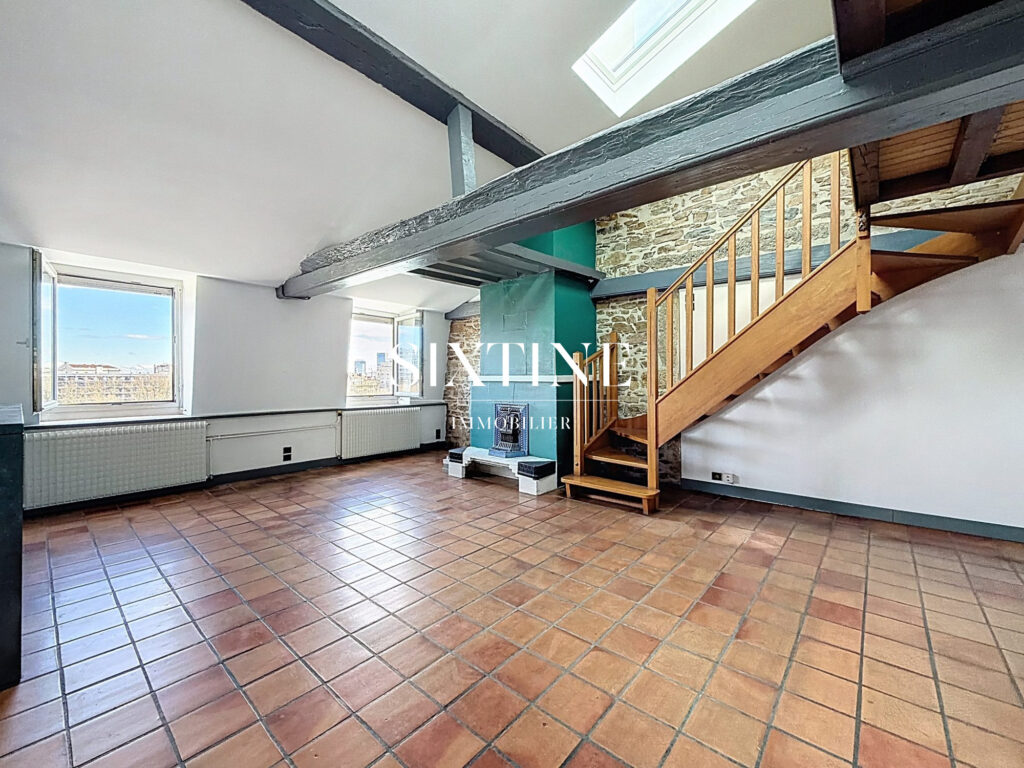 Appartement dernier étage avec vue à rénover – 4 pièces – 3 chambres – 96.00 m²