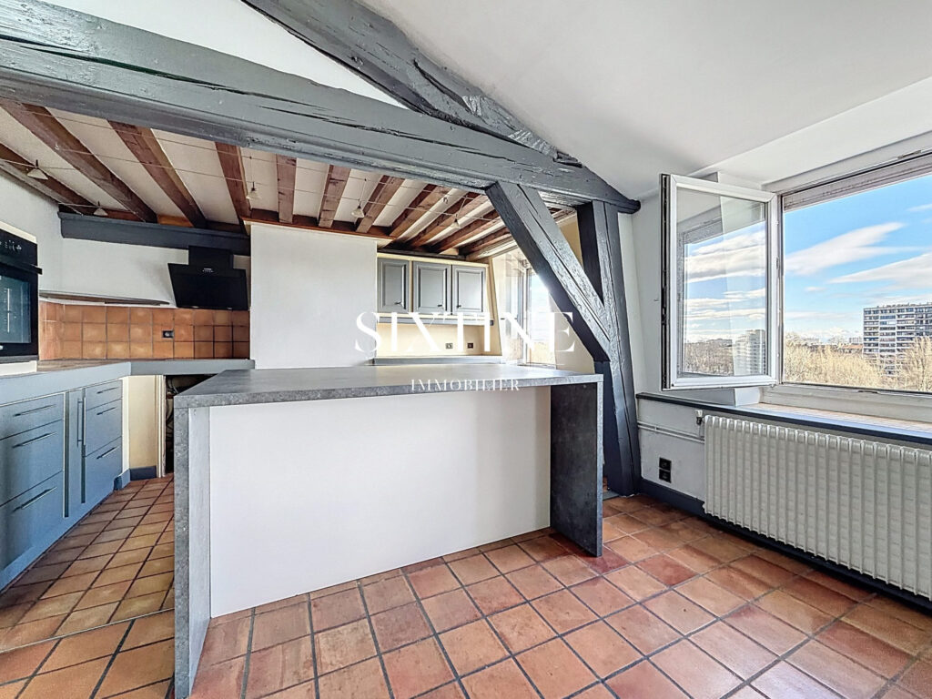 Appartement dernier étage avec vue à rénover – 4 pièces – 3 chambres – 96.00 m²