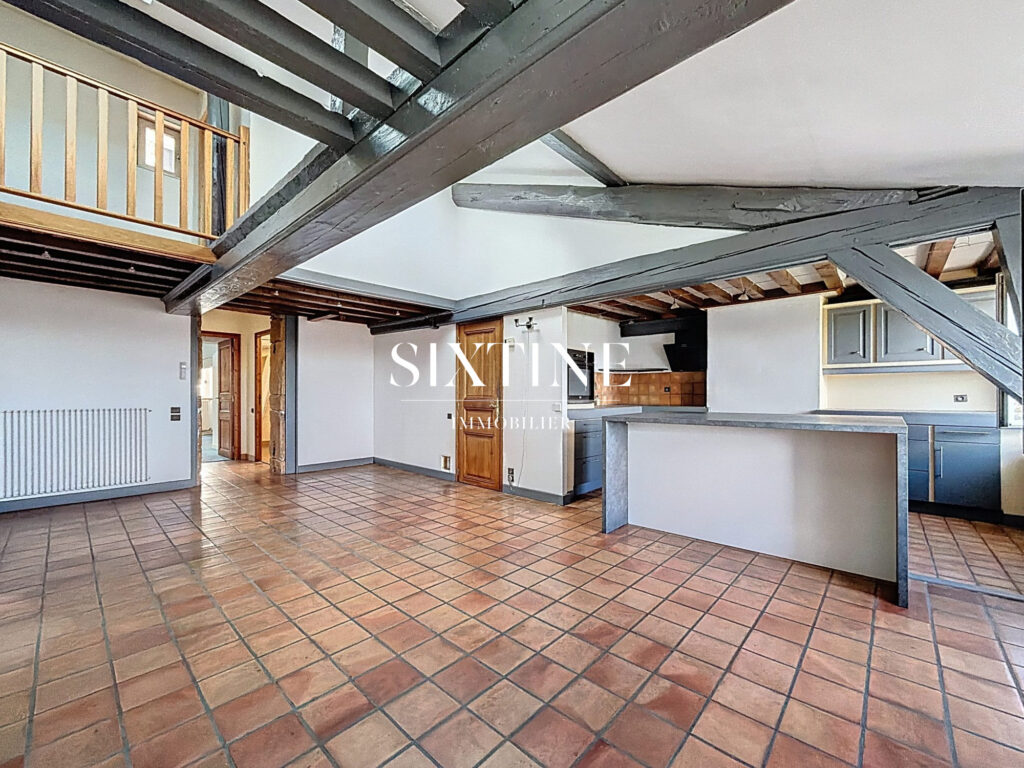 Appartement dernier étage avec vue à rénover – 4 pièces – 3 chambres – 96.00 m²