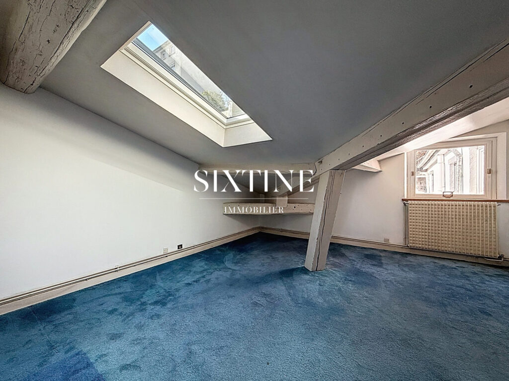 Appartement dernier étage avec vue à rénover – 4 pièces – 3 chambres – 96.00 m²
