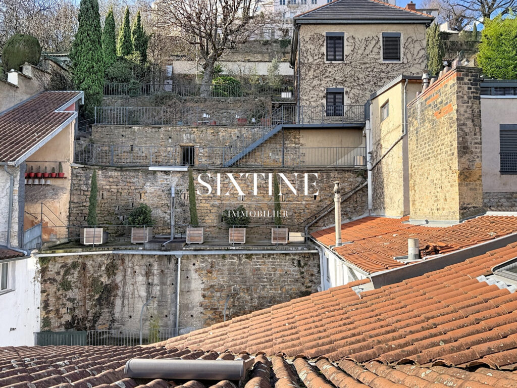 Appartement dernier étage avec vue à rénover – 4 pièces – 3 chambres – 96.00 m²
