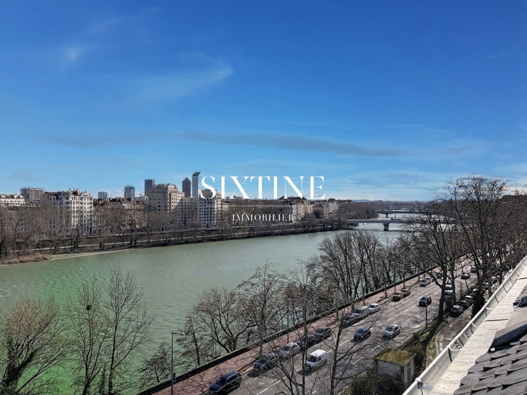 Appartement dernier étage avec vue à rénover – 4 pièces – 3 chambres – 96.00 m²