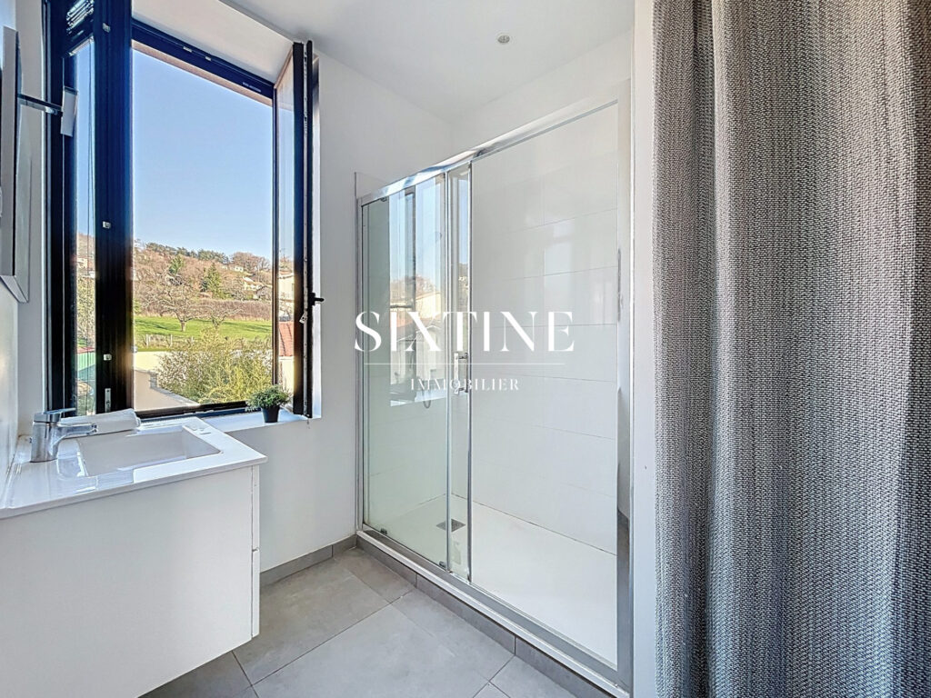 VUE EXCEPTIONNELLE – 5 pièces – 3 chambres – 135.00 m²