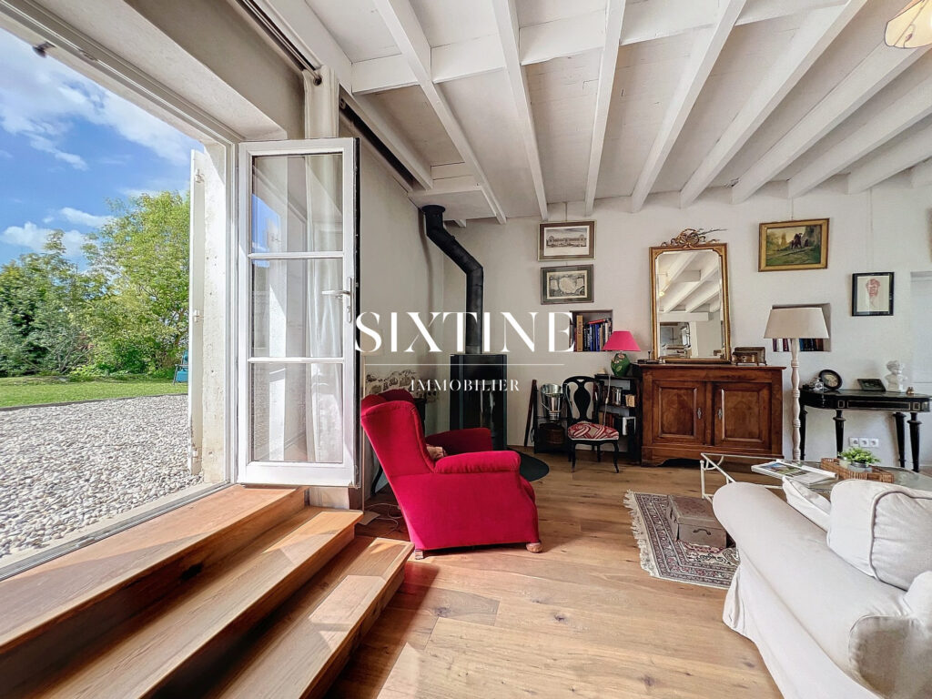 Grande maison familiale proche de Bourgoin – 11 pièces – 8 chambres – 247.00 m²