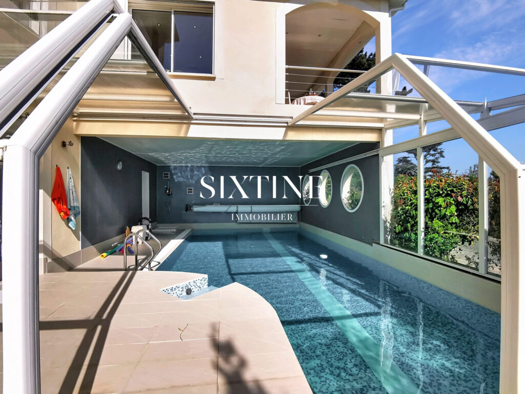 VUE INCROYABLE POUR CETTE MAISON LUMINEUSE – 8 pièces – 5 chambres – 235.00 m²
