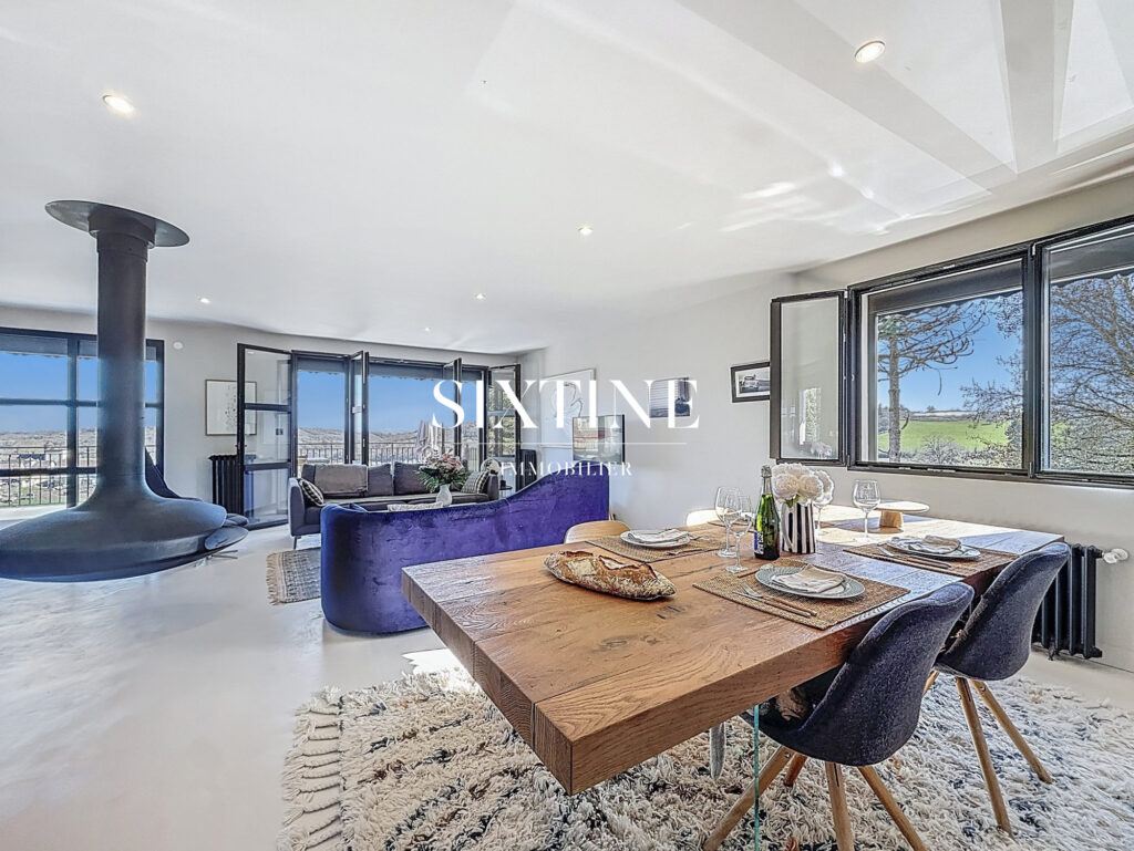 Propriété de caractère avec vue imprenable sur le lac de Mora – 5 pièces – 4 chambres – 300.00 m²