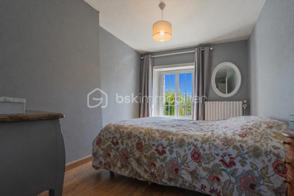 Votre havre de paix rural en pierre au cœur de Valcanville – 6 pièces – 3 chambres – 157 m²