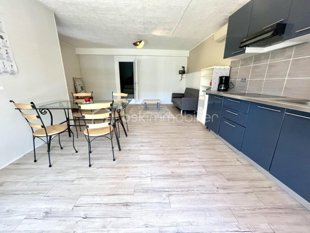La villa d’architecte T10 – SAINT PAUL En FORET (83440) – 282 m2 – 10 pièces – 8 chambres – 282 m²