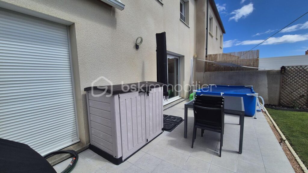 A VENDRE VILLA DEUX FACES TRAVERSANTE DE 94M² SUR TERRAIN DE 214M² A LATOUR BAS ELNE – TROIS CHAMBRES – DEUX PIECES D EAU – DEUX TOILETTES – GARAGE TRAVERSANT – 5 pièces – 3 chambres – 87 m²