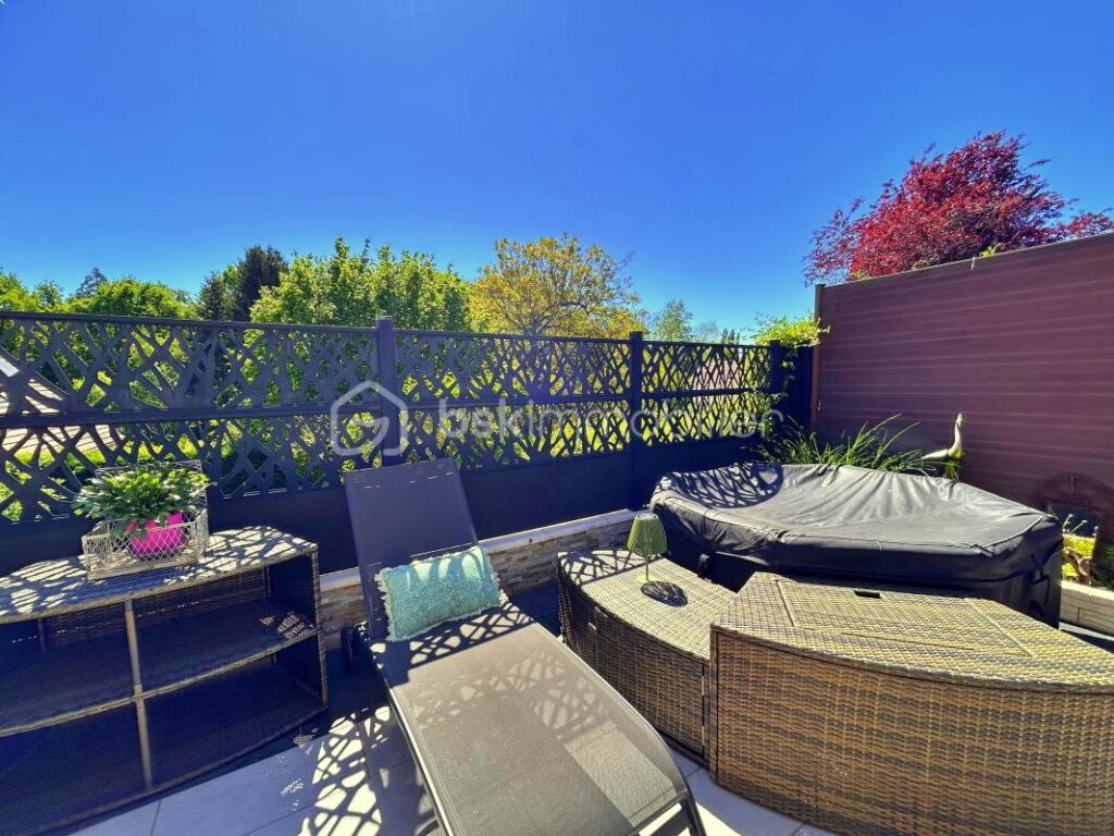 🏡 Élégance, lumière et panorama — Une maison d’exception sur les hauteurs de Jouars Pontchartrain – 8 pièces – 5 chambres – 170 m²