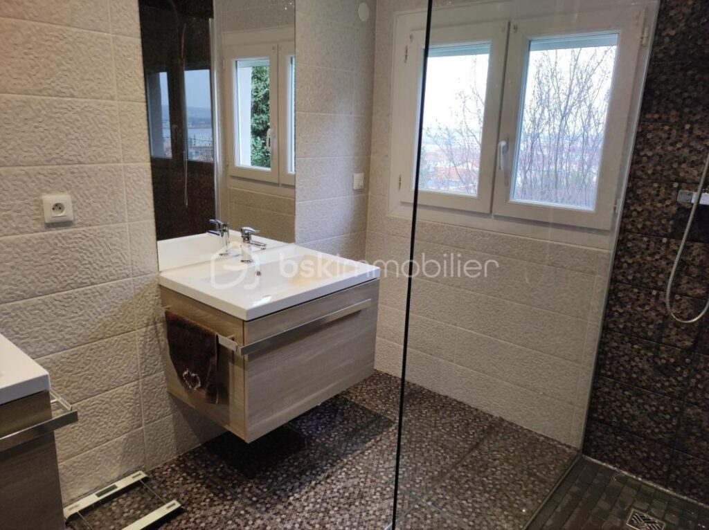 Sète, magnifique appartement de type 3 proche du centre ville – 3 pièces – 2 chambres – 93 m²