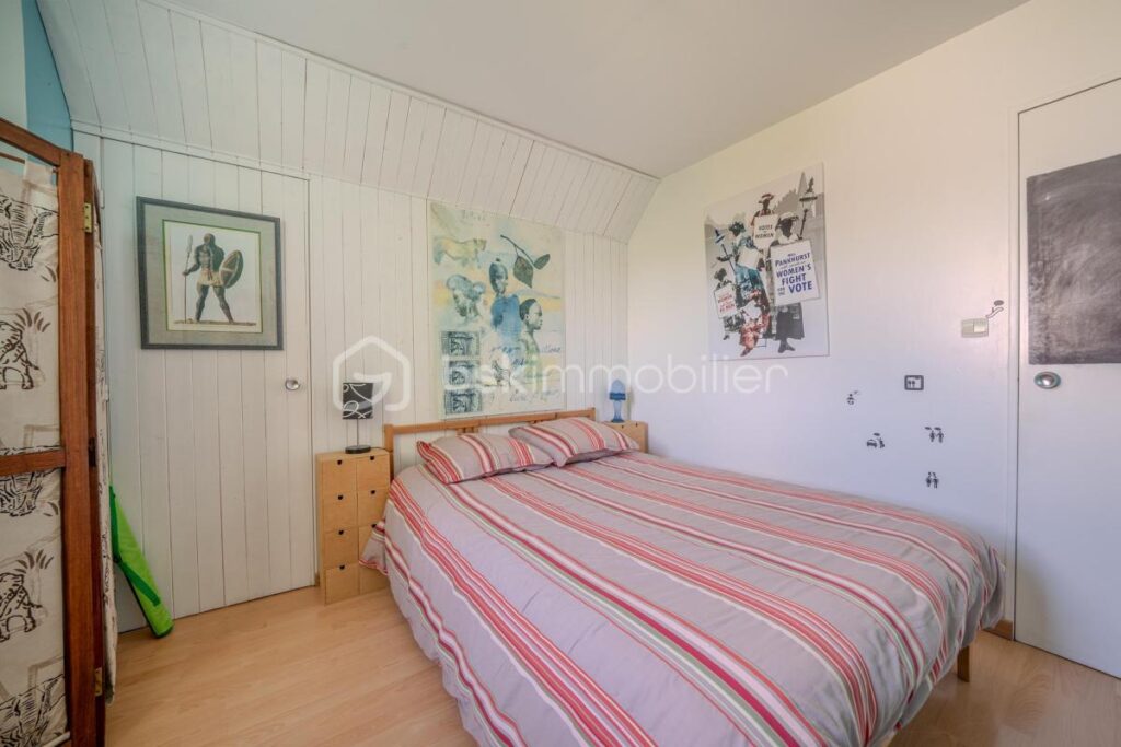 Grande maison familiale en lisière de bois – 8 pièces – 4 chambres – 190 m²