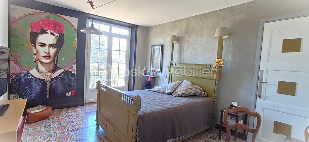 Elégante demeure de charme, aux pieds ces Cévennes, avec piscine et vue dégagée – 7 pièces – 6 chambres – 230 m²