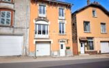IMMEUBLE DE RAPPORT – 2 APPARTEMENTS – GARAGE – TERRAIN – NOIRÉTABLE – 6 pièces – NR chambres – 136 m²