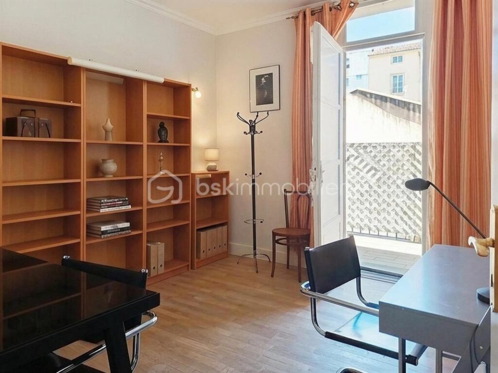 SÈTE – Appartement d&rsquo;exception sur le Canal Royal | Duplex de charme avec terrasse et vue spectaculaire – 4 pièces – 3 chambres – 120 m²