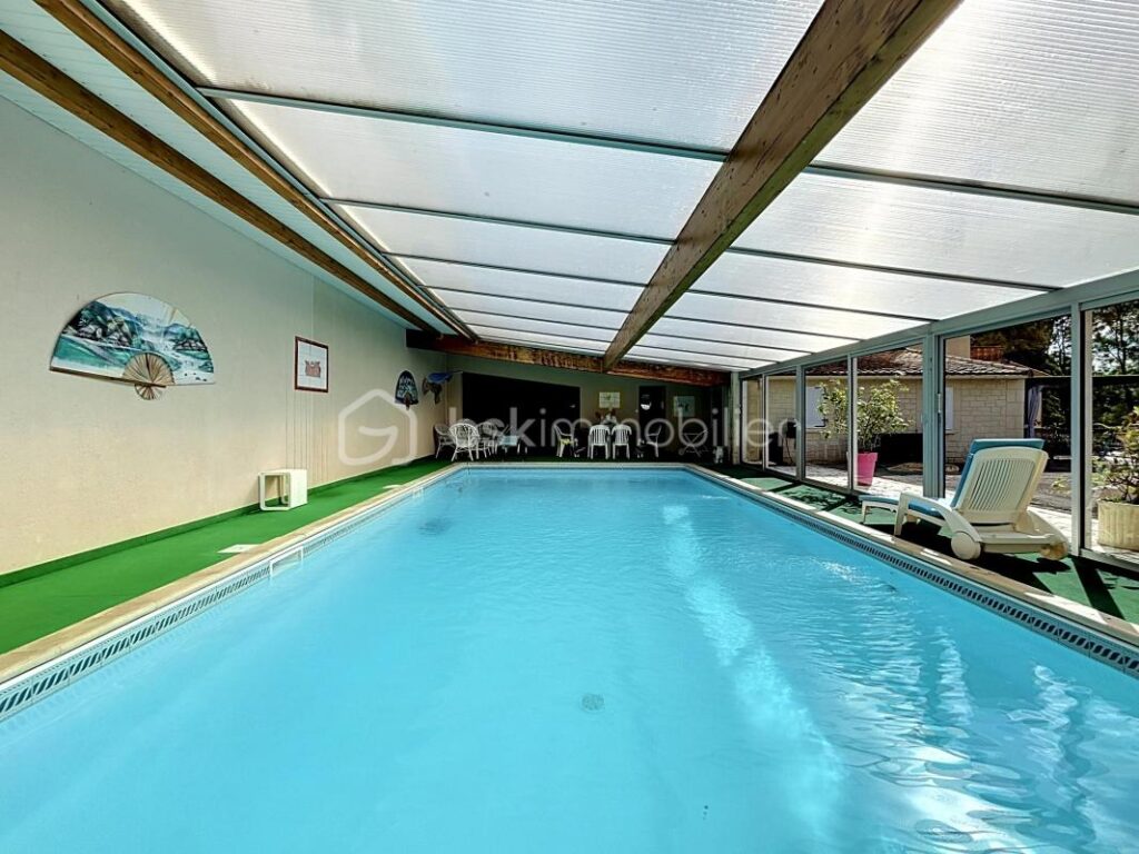 Propriété à Bressuire – 7 pièces – 4 chambres – 164 m²