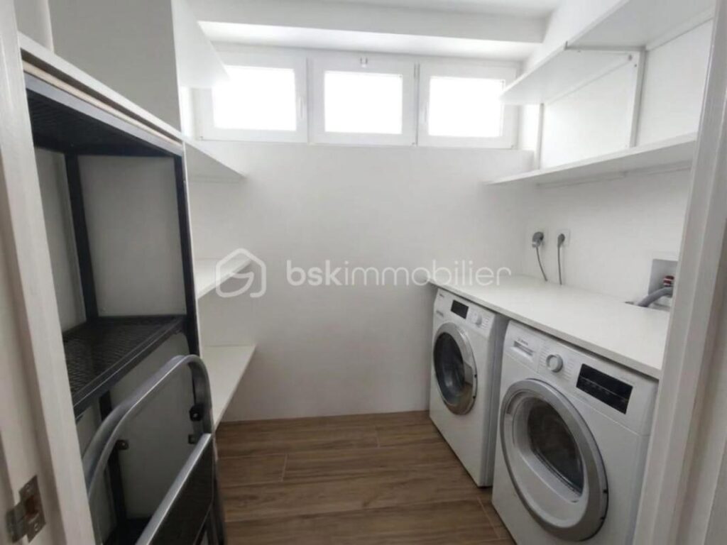 Charmante maison au coeur du village avec jardin – 6 pièces – 4 chambres – 142 m²