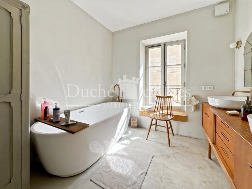 Maison – 5 pièces – 4 chambres – 131 m²