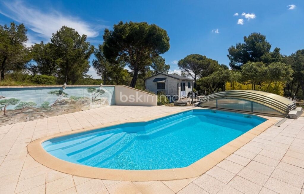 Rare à la vente – Maison de plain-pied avec vue dominante et cadre naturel unique – 6 pièces – 5 chambres – 155 m²