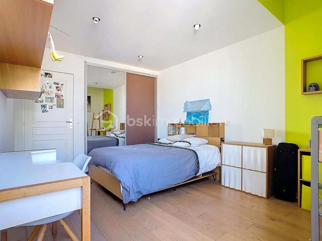 APPARTEMENT HAUT DE STANDING 215M² MEAUX CENTRE – 4 CHAMBRES – DPE C – 640 000 € – 8 pièces – 4 chambres – 162 m²