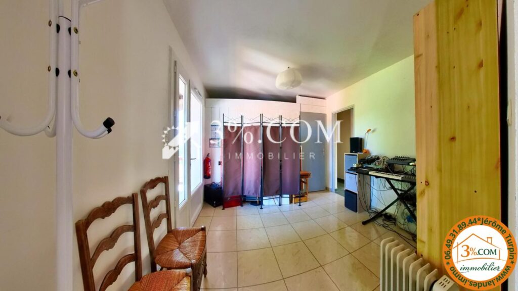 Maison de caractère 7 chambres avec vue dégagée, piscine et – 9 pièces – 7 chambres – 214 m²