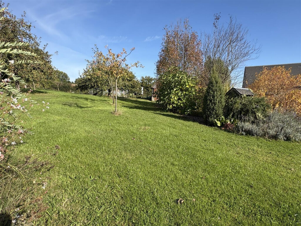 Découvrez cette maison récente à vendre, résultat de la tran – 5 pièces – 3 chambres – 127 m²