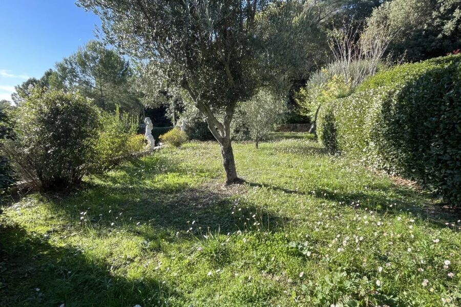 Maison à vendre à Seillans — Vue montagne — photo 24