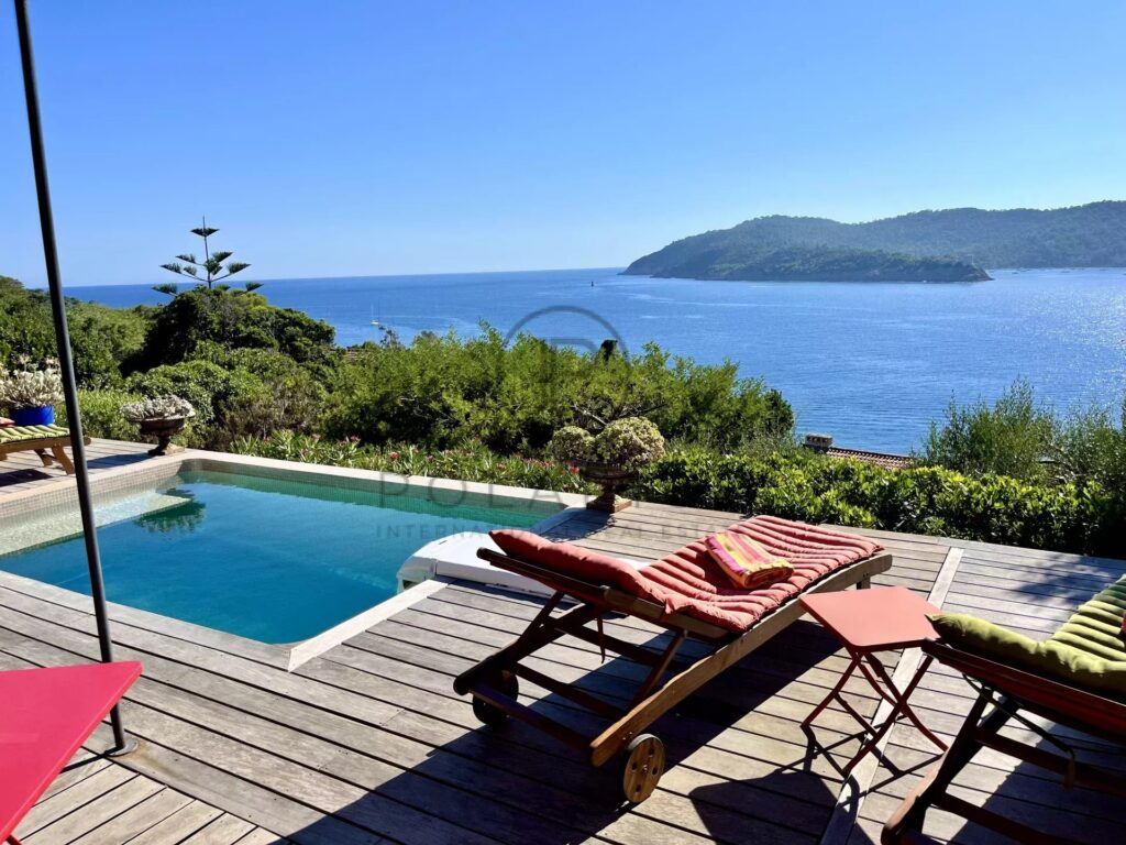 Charmante villa avec vue mer sur l&rsquo;Île du Levant – 4 pièces – 3 chambres – 120.5 m²