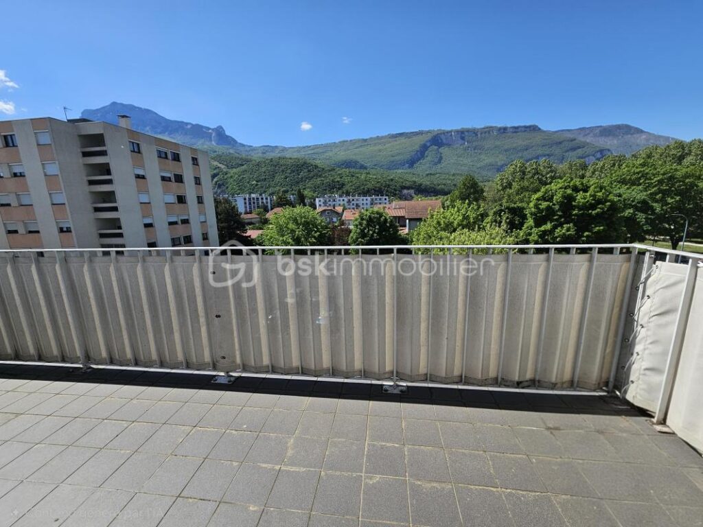 T4 AVEC TERRASSE – 4 pièces – 3 chambres – 94 m²