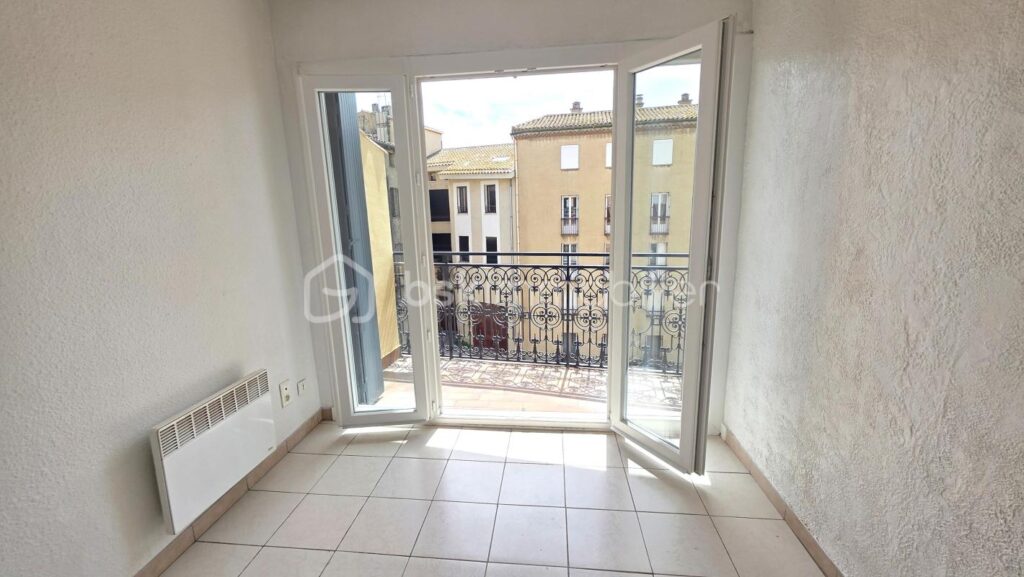 EXCLUSIF – Charmant 2 pièces en plein coeur de ville, lumineux, calme, vue canal, proche de tout ! – Narbonne (11) – 2 pièces – 1 chambre – 38 m²