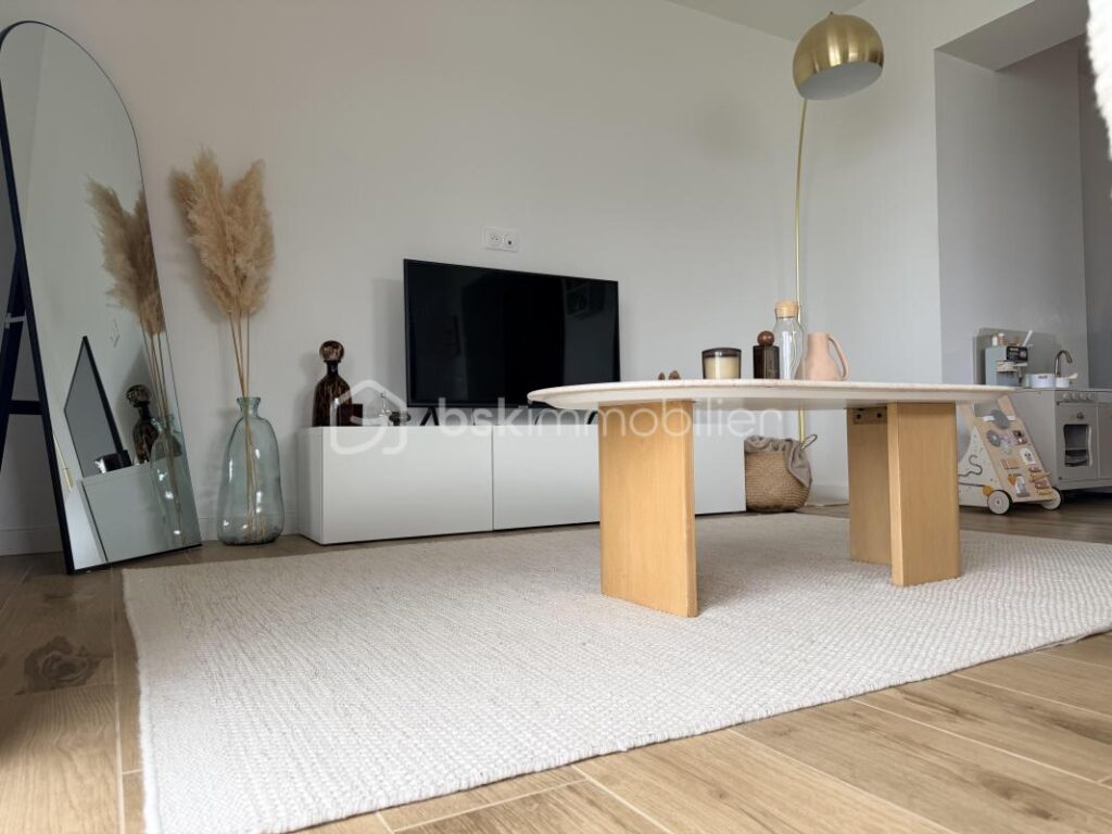 NOUVEAUTE COUP DE COEUR! Une opportunité rarissime : Votre refuge &lsquo;pieds dans l&rsquo;eau&rsquo; – 5 pièces – 2 chambres – 102 m²