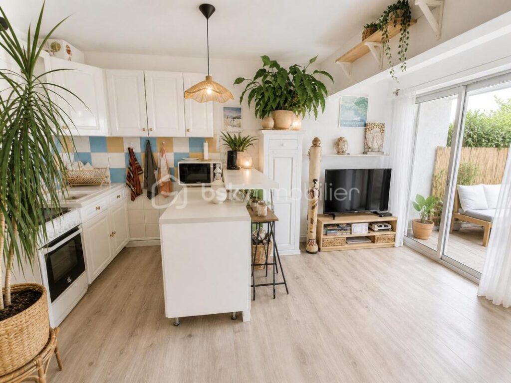 ⛳ LA GRANDE-MOTTE – VUE GOLF EXCEPTIONNELLE – RÉSIDENCE SÉCURISÉE AVEC PISCINE ET PLACE DE PARKING PRIVATIVE – 2 pièces – 1 chambre – 24 m²
