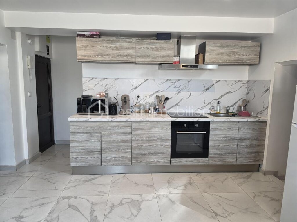 Duplex pour investissement locatif- T3 de 53m2 vendu loué ( bail meublé de 1 an) – 3 pièces – 2 chambres – 53 m²