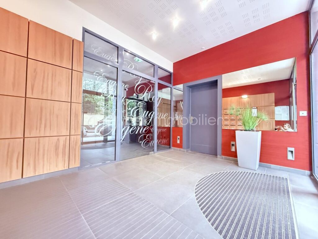 GRAND STUDIO IDEALEMENT SITUE VENDU LIBRE – 1 pièce – NR chambres – 33 m²