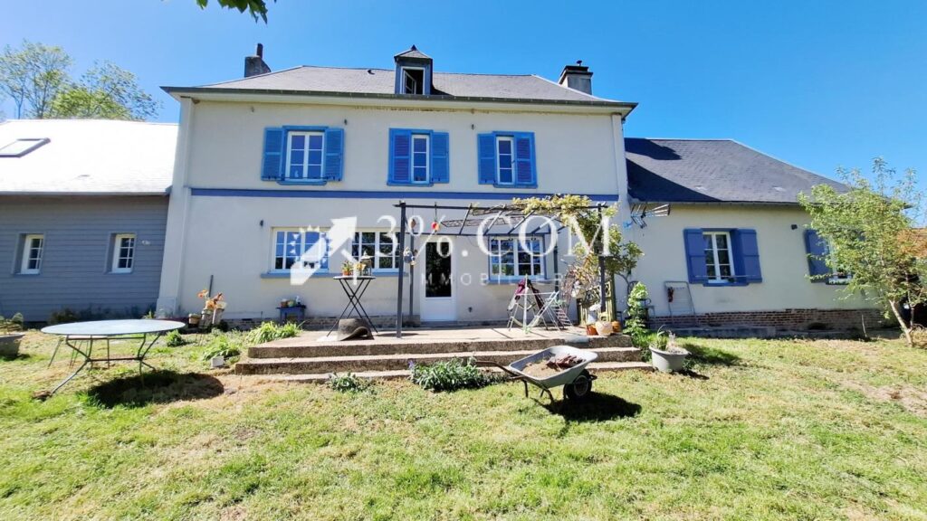 Secteur FONTAINE SUR SOMME : PROPRIETE avec dépendances et j – 8 pièces – 4 chambres – 182 m²
