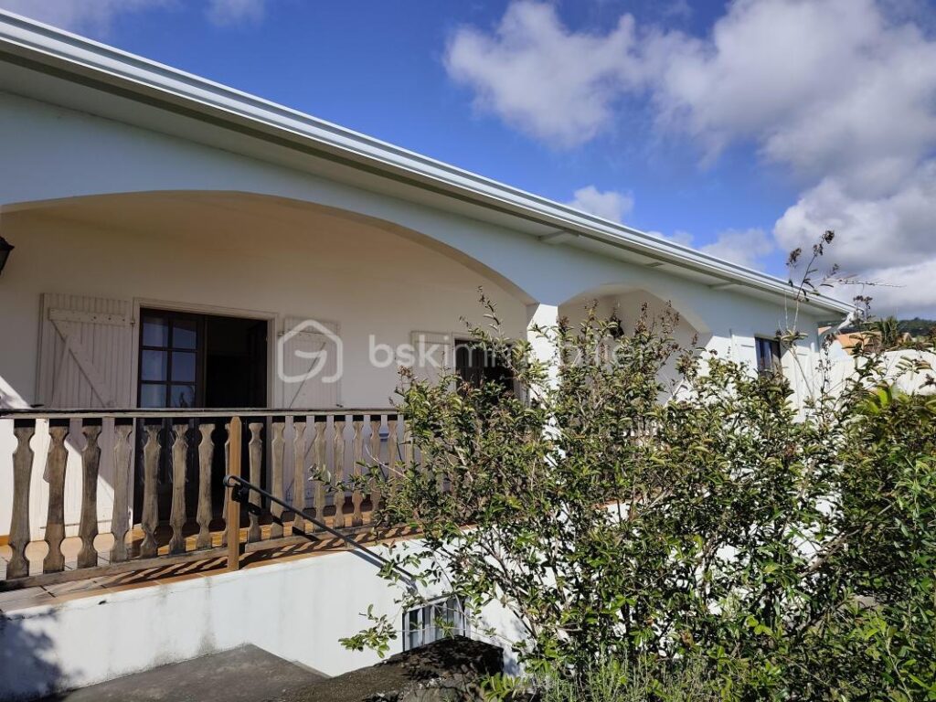 ✨ Maison avec vue mer à Mongaillard, Saint-Denis ✨ – 4 pièces – 3 chambres – 103 m²