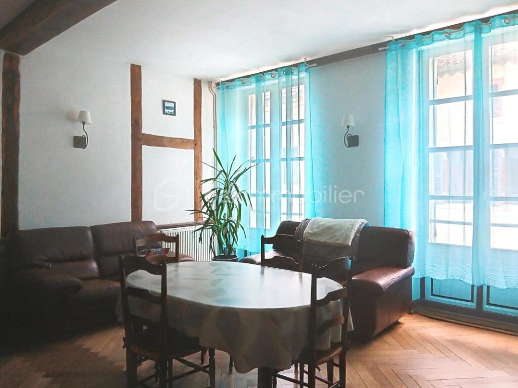 Appartement de 89m² en duplex – 3 pièces – 2 chambres – 88 m²