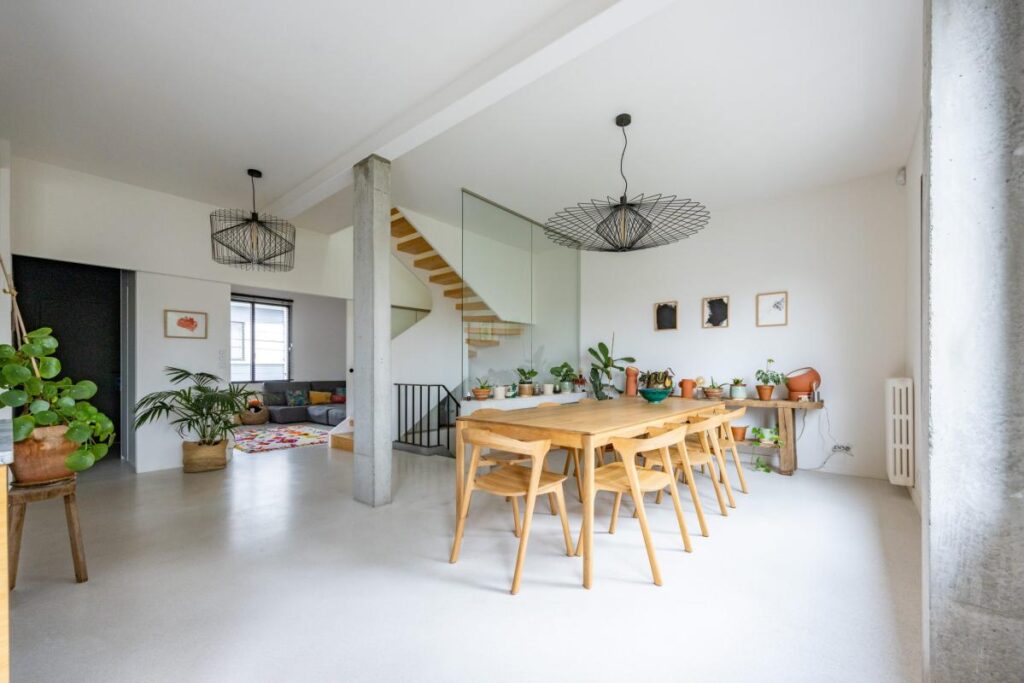 Maison rénovée de 226m2 – 8 pièces – 5 chambres – 226 m²