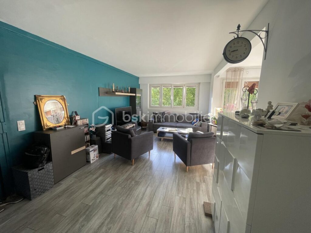 Magnifique 4 pièces très lumineux avec balcon et belle vue dégagée – Résidence en cours de rénovation énergétique – 5 pièces – 3 chambres – 84 m²