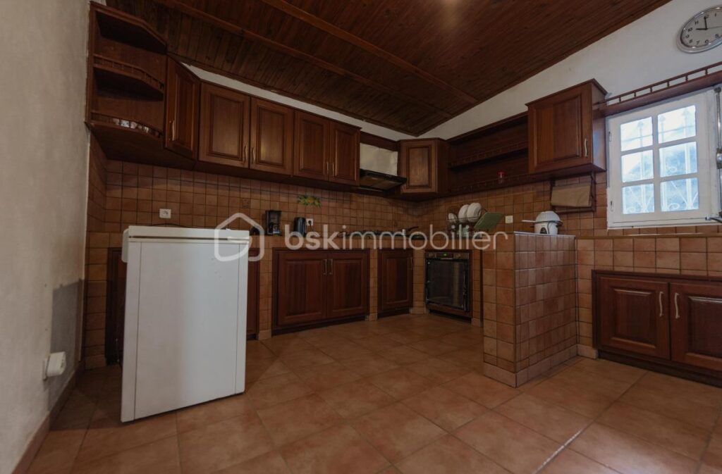 À VENDRE – 2 maisons jumelée avec vue mer pour le prix d&rsquo;une – NR pièces – 5 chambres – 214 m²