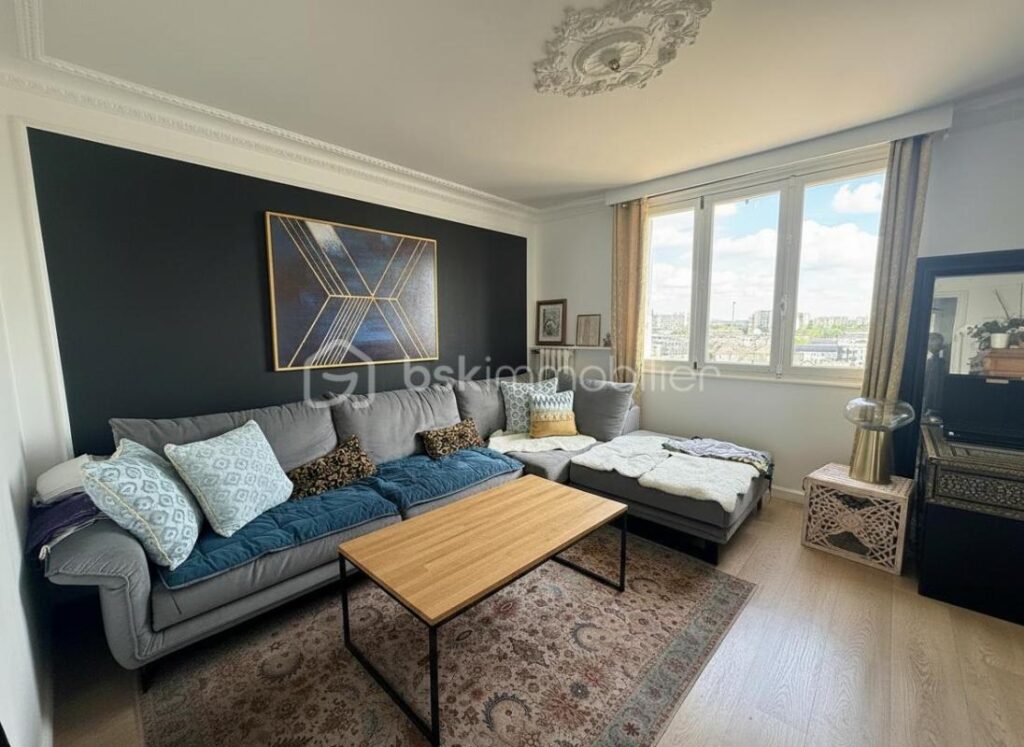 ✨ Vue imprenable – 8ème étage – Fort potentiel à deux pas de Rennes ✨ – 4 pièces – 3 chambres – 65 m²