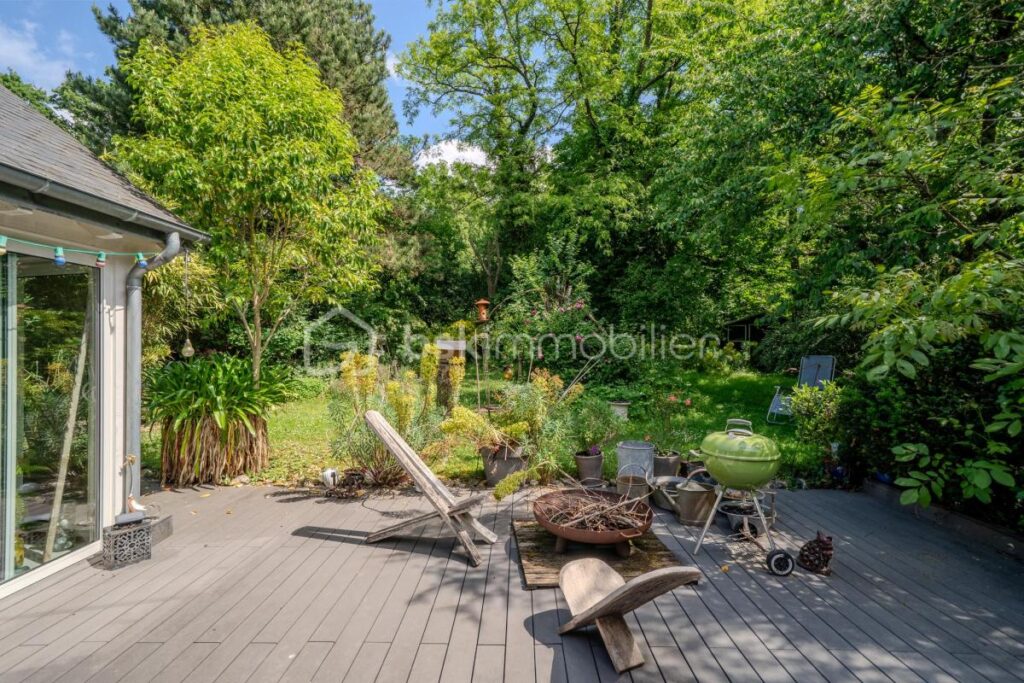 Grande maison familiale en lisière de bois – 8 pièces – 4 chambres – 190 m²