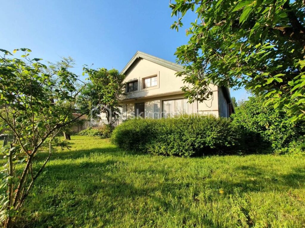 SAINT-JEAN-D’ANGÉLY : Le Clos de l’Hermine – 11 pièces – 7 chambres – 362 m²
