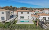 *** VILLA CONTEMPORAINE DE 130M2 AVEC GARAGE ET PISCINE – ARPAILLARGUES ET AUREILLAC *** – 5 pièces – 4 chambres – 120 m²